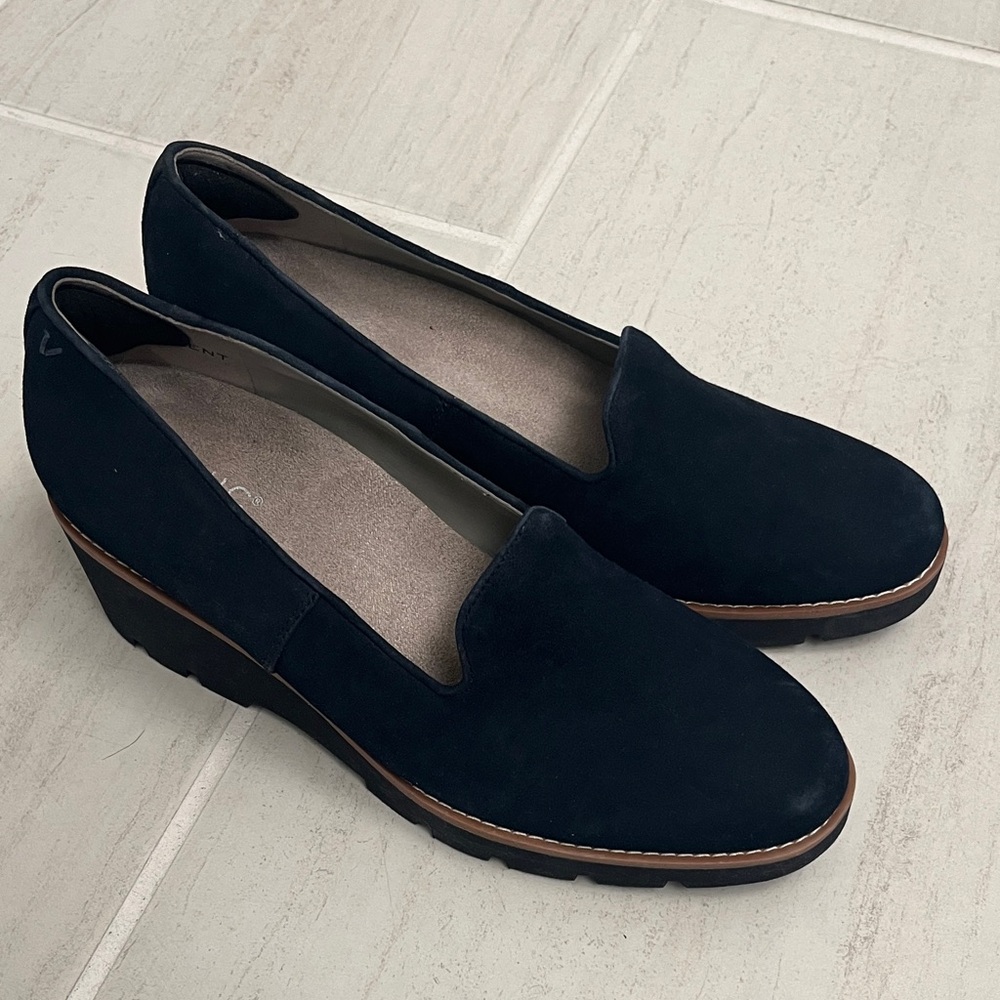 Women's Navy Wedge size 11
